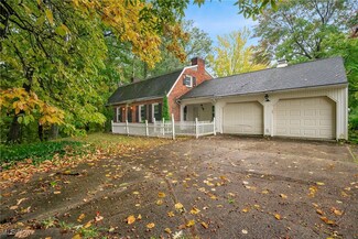 5558 Old Orchard Dr, Geneva, OH 44041