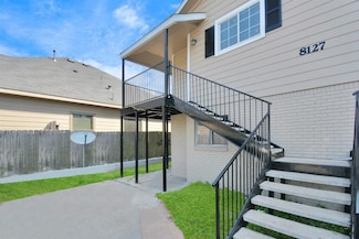 8127 Colonial Ln Unit 3, Houston, TX 77051