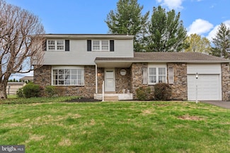334 Penncrest Dr, Langhorne, PA 19047