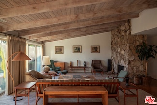 2701 Lake Hollywood Dr, Los Angeles, CA 90068