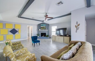 13511 Dripping Springs Dr, Houston, TX 77083