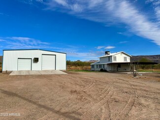49202 N 7th Ave, New River, AZ 85087