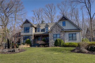 5 Legacy Cir, Penfield, NY 14526