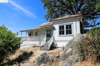 1418 Bush St, Angels Camp, CA 95222