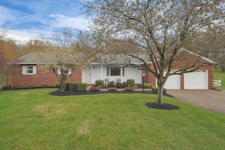 626 Rainbow Dr NW, Lancaster, OH 43130