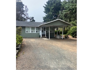 4590 Perpetua St, Florence, OR 97439