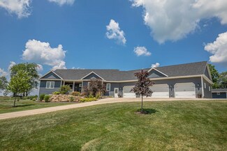W5280 Windmill Ridge Rd, New Glarus, WI 53574