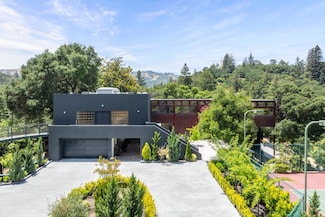 12 Las Aromas, Orinda, CA 94563