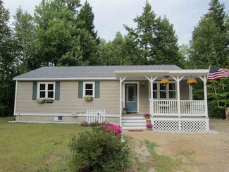 5 Spruce Ln, Center Ossipee, NH 03814