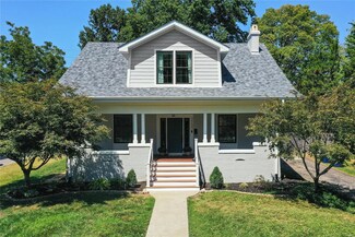 7733 Suffolk Ave, Saint Louis, MO 63119
