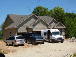 917 E Meadow Cir, Edgerton, WI 53534