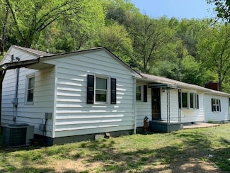 1184 State Highway 404, Prestonsburg, KY 41653