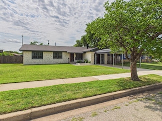 1819 N Beech Ln, Pampa, TX 79065