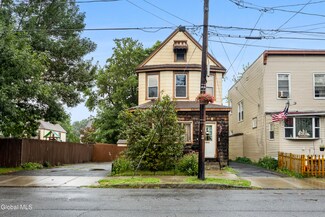 1232 3rd St, Rensselaer, NY 12144