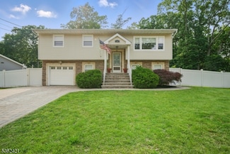 102 Murdock St, Fords, NJ 08863