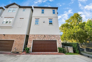 1003 E 28th St, Houston, TX 77009