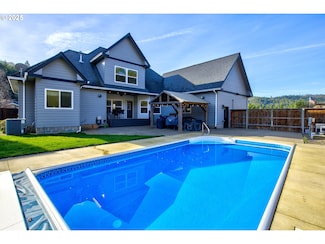 459 Oak Valley Loop, Winchester, OR 97495