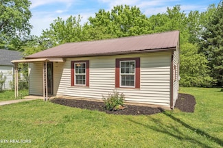 1526 W View St, Athens, TN 37303