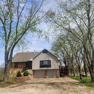 32523 S Nash Rd, Harrisonville, MO 64701
