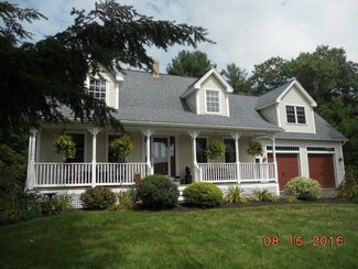 70 Deerfield Rd, North Berwick, ME 03906