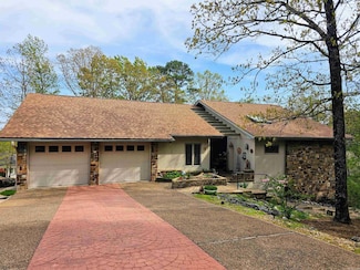 12 Zaragoza Ln, Hot Springs Village, AR 71909