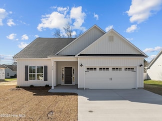 424 Pepperbush Ct, Ayden, NC 28513