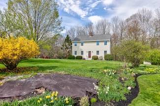 8 Oak Ridge Dr, Standish, ME 04084
