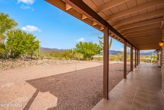 2831 N Tomahawk Trail, Tucson, AZ 85749