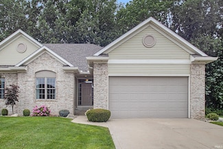 209 River Park Dr, Middlebury, IN 46540