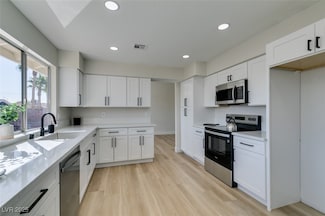 4650 White Rock Dr, Las Vegas, NV 89121