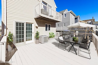 18 Surf St, Sea Bright, NJ 07760