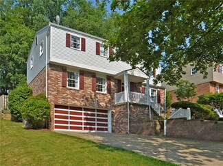 222 Londonderry Ct, Monroeville, PA 15146