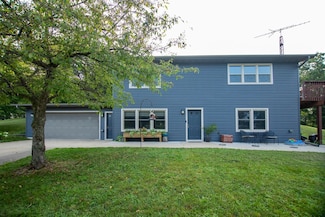 342 E 2nd St, Saint Charles, MN 55972