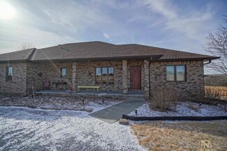 2401 W Davey Rd, Davey, NE 68336