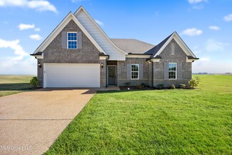2137 Franklin Dr, Southaven, MS 38672