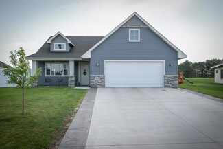 904 Moline Loop NW, Isanti, MN 55040