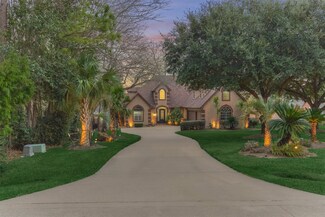 1010 The Cliffs Blvd, Montgomery, TX 77356