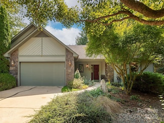 30 Hillcreek Dr, Asheville, NC 28804