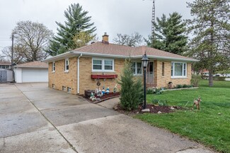 3902 79th St, Kenosha, WI 53142