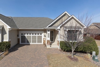 30 Riley Curve, Chanhassen, MN 55317
