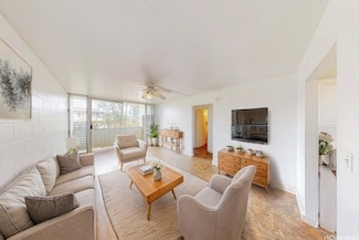 1016 Ehoeho Ave Unit 208, Wahiawa, HI 96786