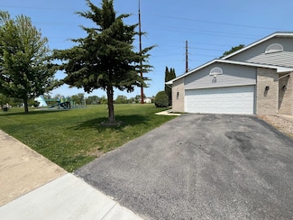 5012 W 92nd Ave, Crown Point, IN 46307