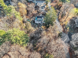 2 Great Hill Rd, Gloucester, MA 01930