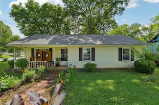 302 Douglas St, Cartersville, GA 30120