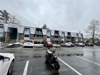 125 Van Zandt Ave Unit 206, Newport, RI 02840