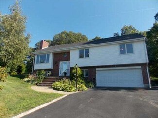 8 Howard Farms Ln, Saugus, MA 01906