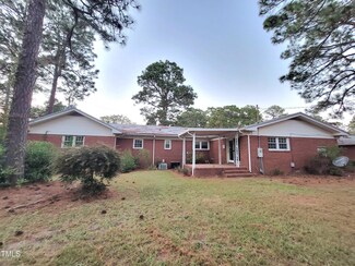 400 Harrill Cir, Spring Lake, NC 28390