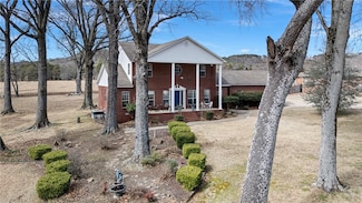 343 Walleye Dr, Russellville, AR 72802