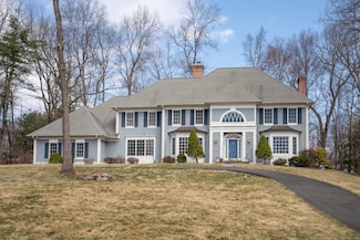7 Brighton Ln, Simsbury, CT 06070