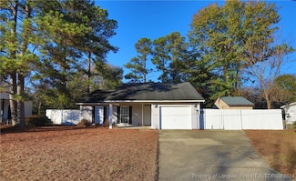616 Woodburn Dr, Fayetteville, NC 28311